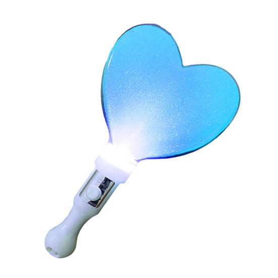 Kort Glow Stick med Hjärtformad Flerfärgad LED-lampa för Konserter Festivaler Fester Plast Ljusleksak med Knappbatteri