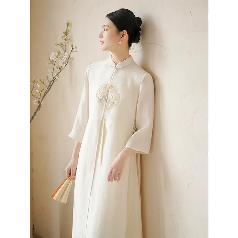 Women's Spring and Summer Embroidered Gentle Cheongsam Retro Dress with High Slit