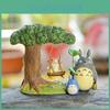 Mein Nachbar Totoro Harzfiguren-Set mit Cartoon-Katzen-Schaukel für Schreibtisch- und Gartendekoration