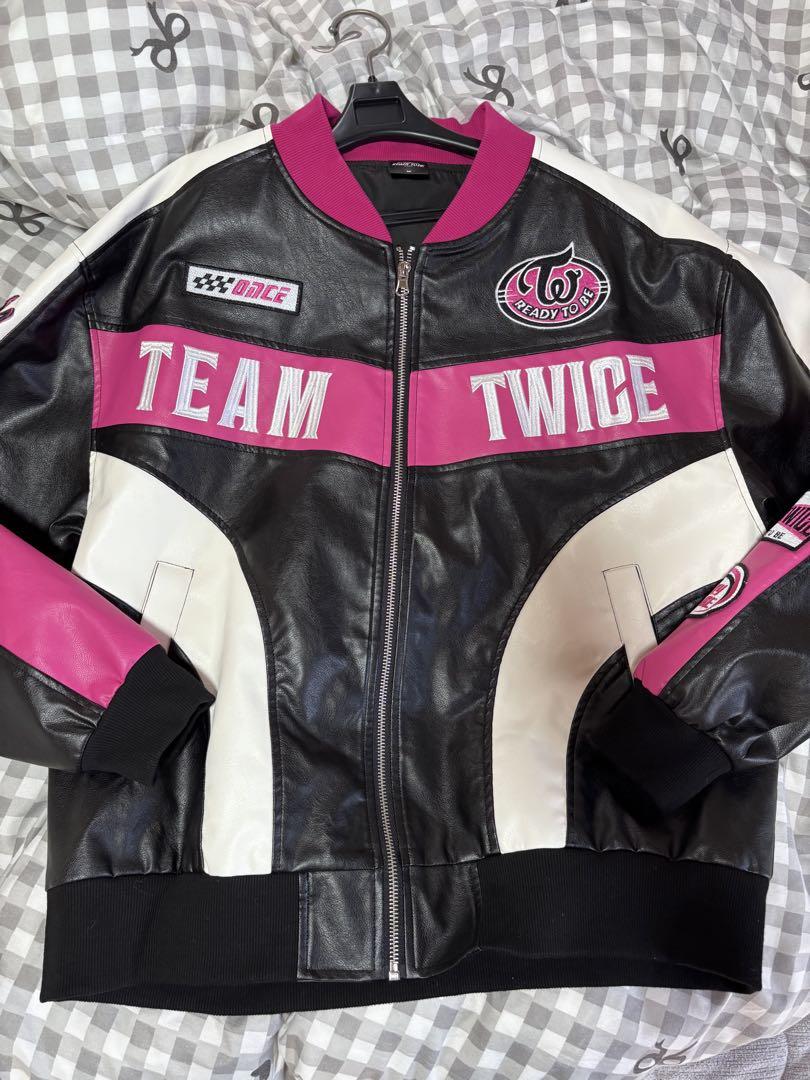 

[Б/У] TWICE READY TO BE Стадионная куртка