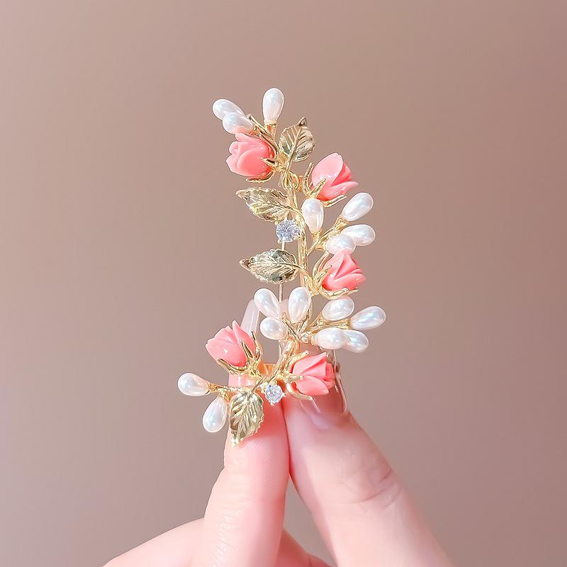 Vintage Peony Pearl Fan Brooch: Elegant Retro Flower Pin for Women’s Suits