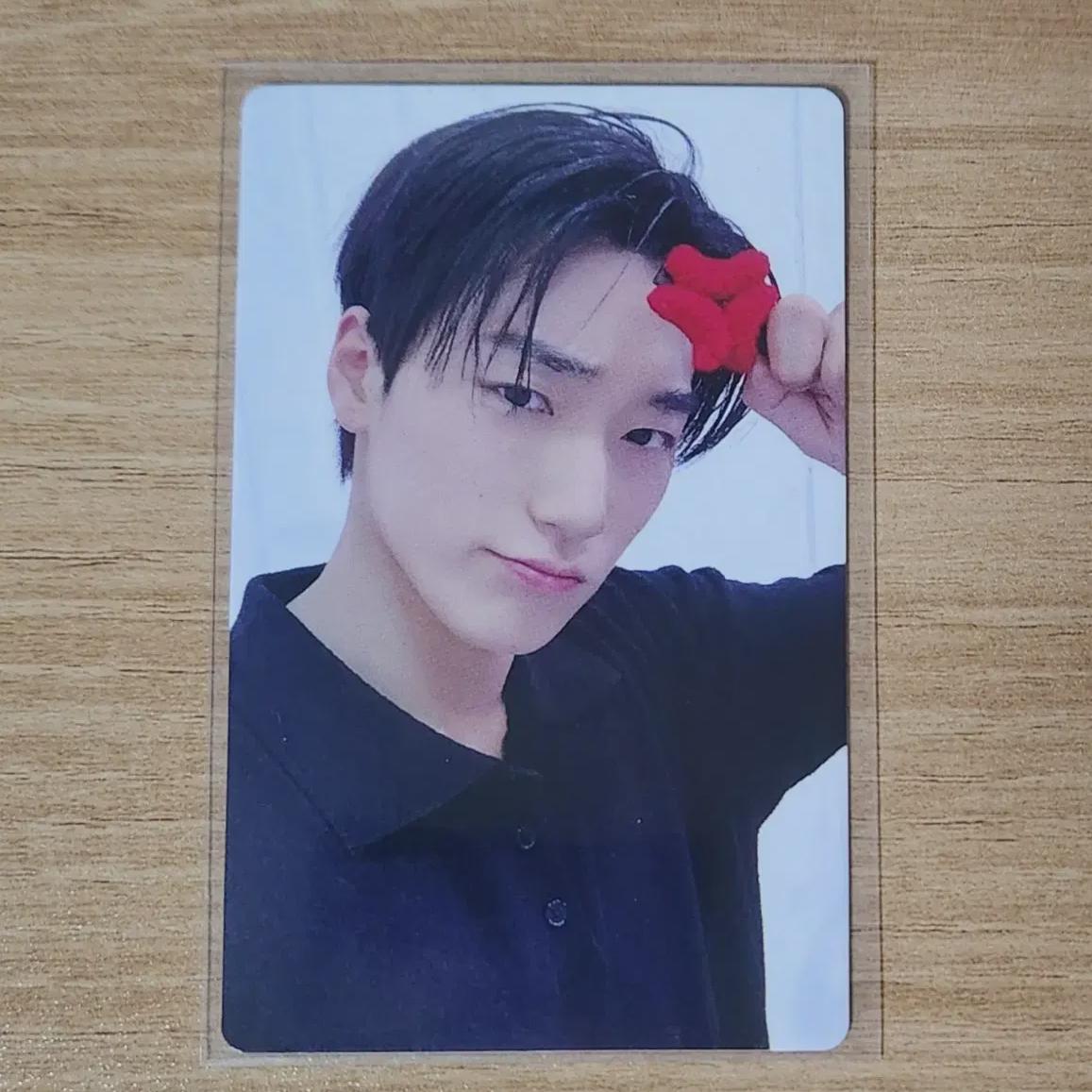 

ATEEZ Сан Чой Сан Джампапент Паззик Пока Бьюти