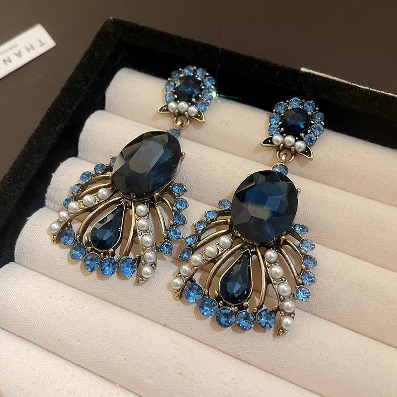 

Silver Needle Diamond Oval Water Drop Artificial Pearl Earrings Light Luxury Premium Temperament Earrings Retro Exaggerated Earrings Women