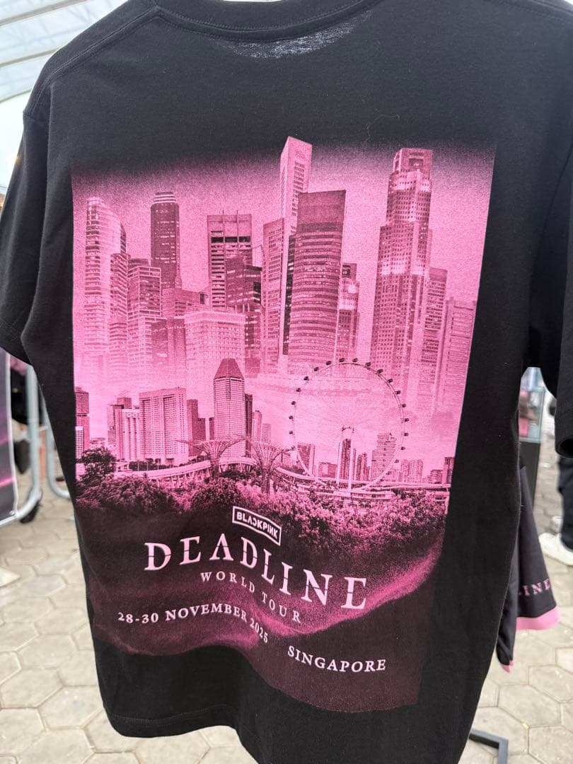 

[USED] Singapore Exclusive BLACKPINK WORLD TOUR T-shirt