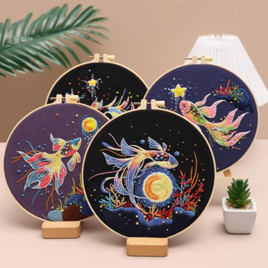 Star Goldfish Embroidery Kit Embroidery Starter Kit with Hoop Fabric Threads Adult Needlework Kit for Beginners Home Decor