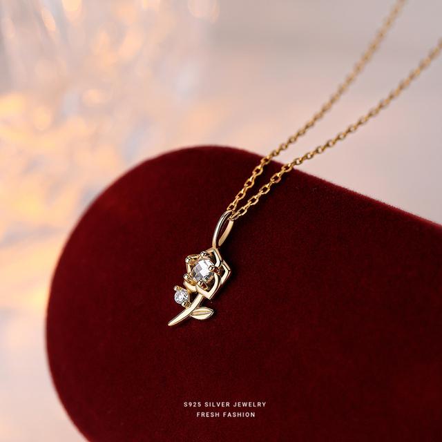 

S925 стерлингового серебра золотая роза ожерелье женский Ins Design Sense Of Cold Wind французский изысканный кулон ключичная цепочка ювелирные изделия 40 5cm золотой