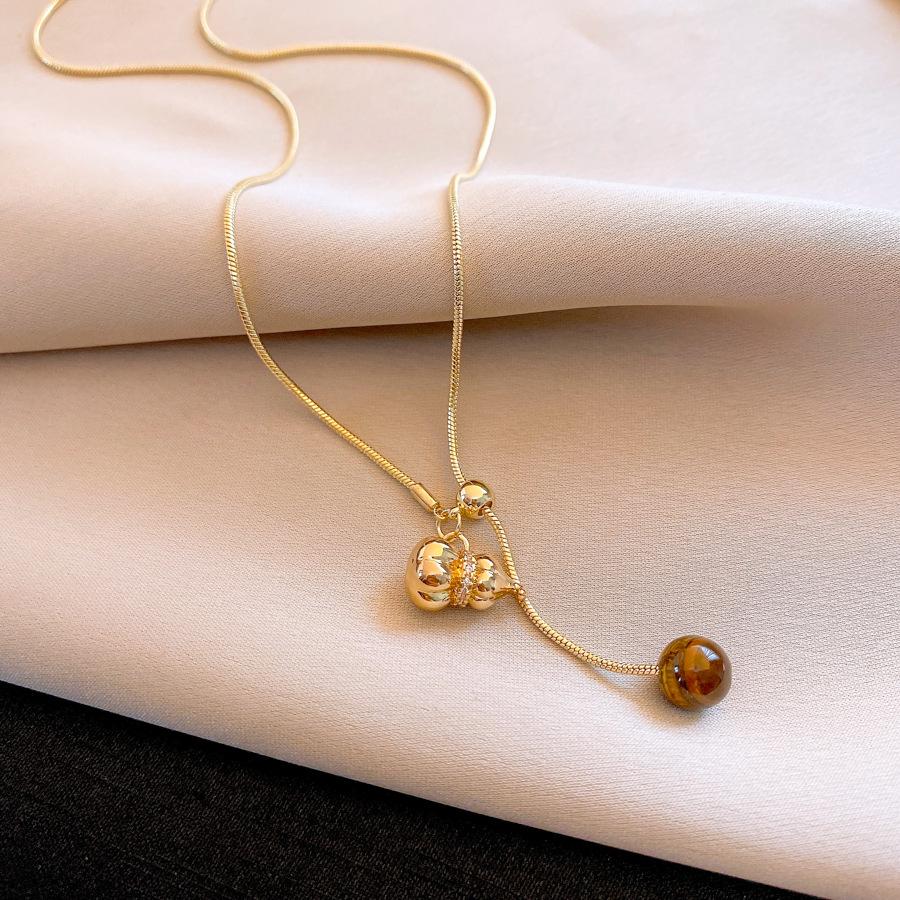 New Chinese retro style gourd, tiger s eye stone, fringed necklace, accessories, women s sweater chain, light luxury high-end items.