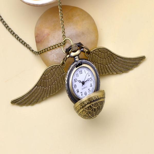 Encantador Regalo de Navidad Snitch Dorada Bola Alada Retro Reloj Collar Con Atractivo Vintage Atemporal