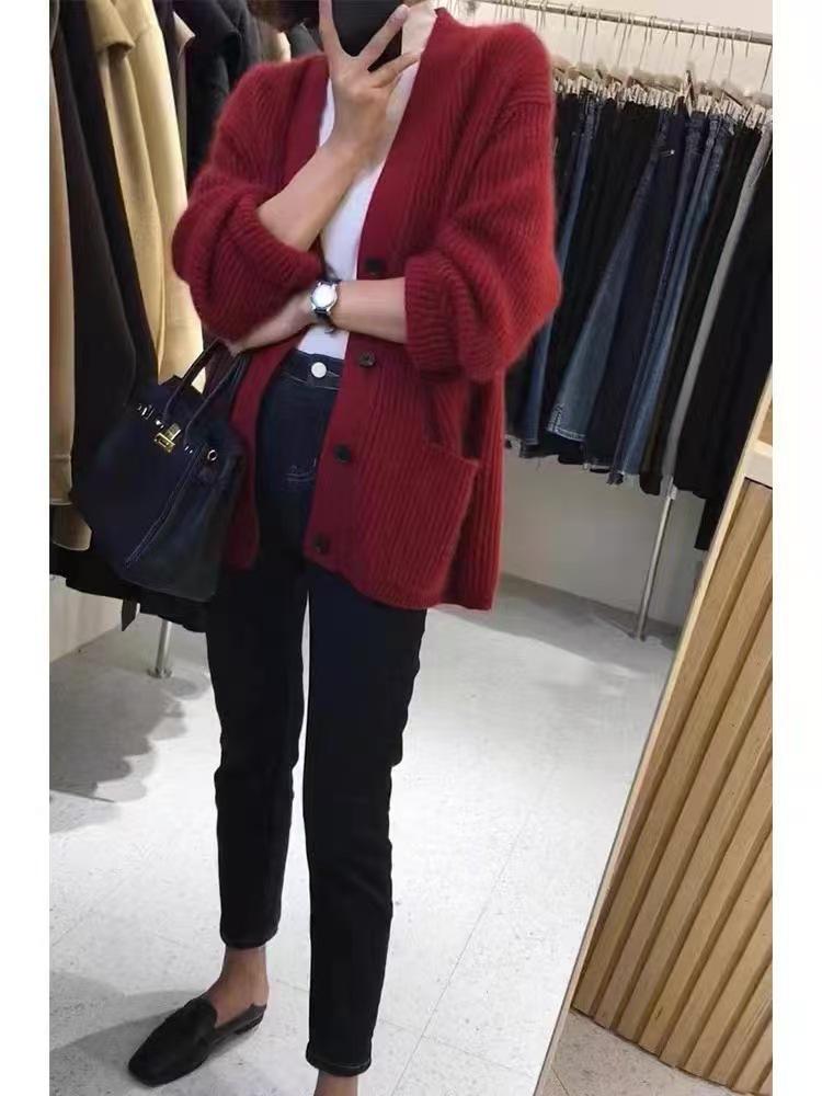 Women's Retro V-Neck Wool Cashmere Cardigan - Autumn/Winter Mid-Length Loose Fit.