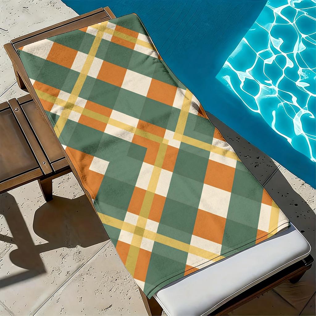 Retro checkered geometric pattern polyester microfiber beach towel is highly absorbent, suitable for swimming and beach outings