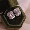 Huitan Geometrische Zirkonia Kristall Ohrstecker für Damen Neu Designte Luxuriöse Braut Hochzeits Ohrringe Modeschmuck