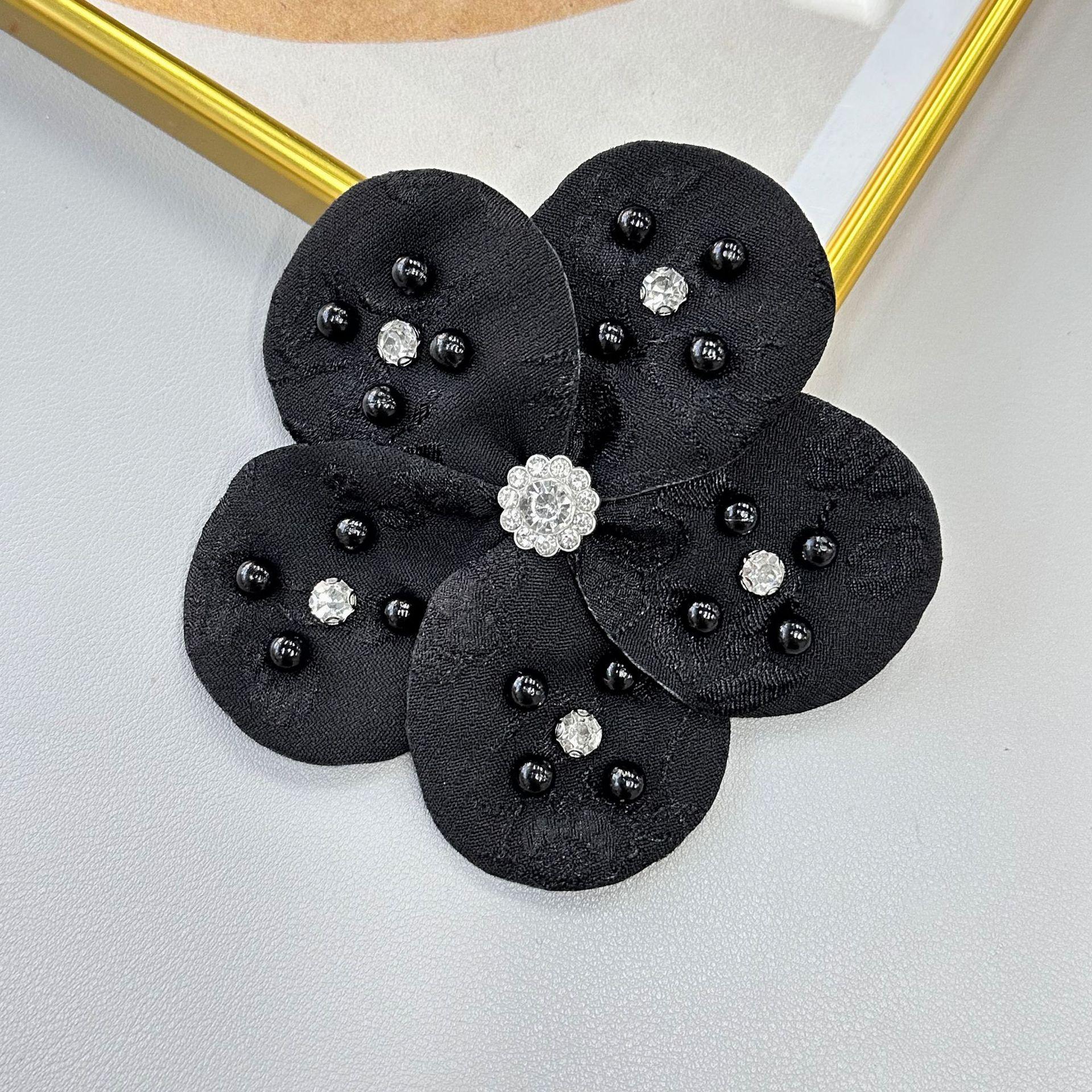 

Черно-белый двухцветный бисерный тканевый стикер в виде пятилепесткового цветка, одежда, корсаж, обувь и шляпы, головной убор, аксессуары