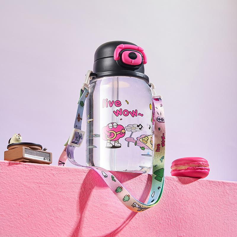 Мультяшный детский стакан для воды, Милый стакан с трубочкой для студентов, Летний портативный пластиковый стакан, Небьющийся и портативный стакан 550ml чёрный