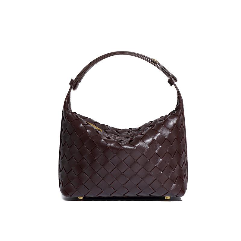 Handwoven Retro Fashion Shoulder Bag Niche Design Horizontal Crescent Bag 21*12*13.5cm