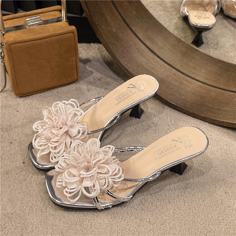 

Женская обувь с маленьким квадратным носком, темпераментные сказочные сандалии, летняя обувь, высококлассные шлепанцы, туфли на высоком каблуке с цветами для девочек под юбки 39