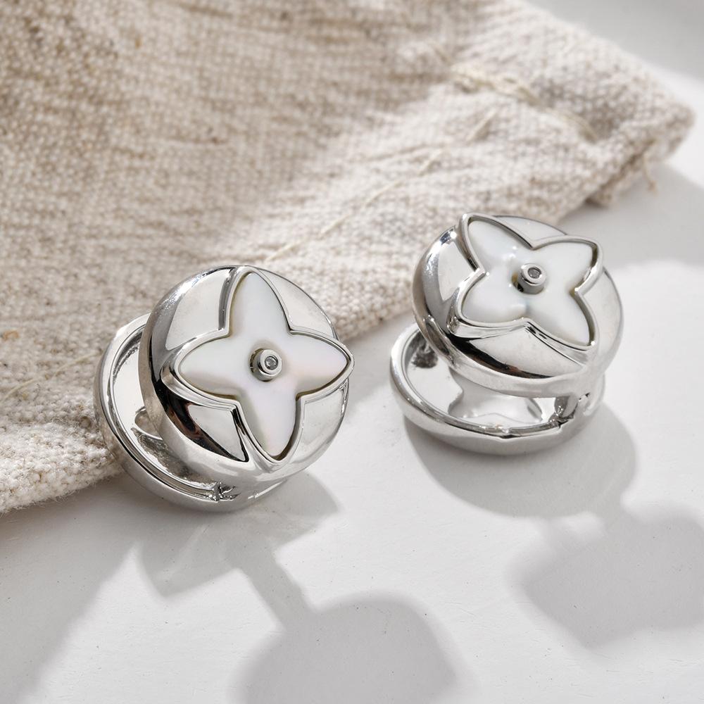 

European and American cross-border fashion shell light luxury high-end ear buckle round small fragrance classic retro personalized ear jewelry women