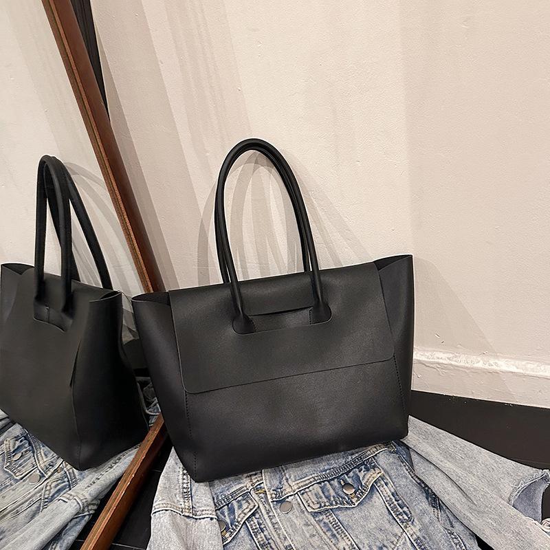 

Premium big bag women s bag new trendy large capacity handbag retro commuter tote bag чорний