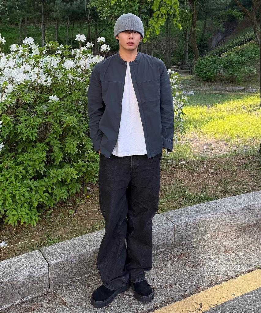 Mindbridge Minimal Semi-Regular Fit Blouson - 2 Colors