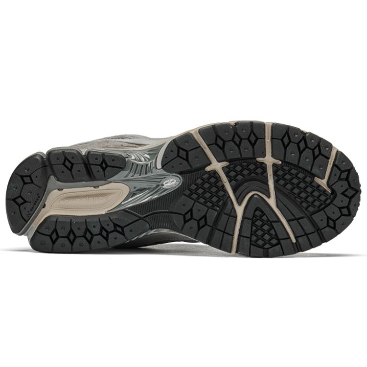 New Balance 2002R Pouch - Summer Fog Unisex Sneakers Grau Team-Away-Grau Dunkel-Silber-Metallic M2002RVC