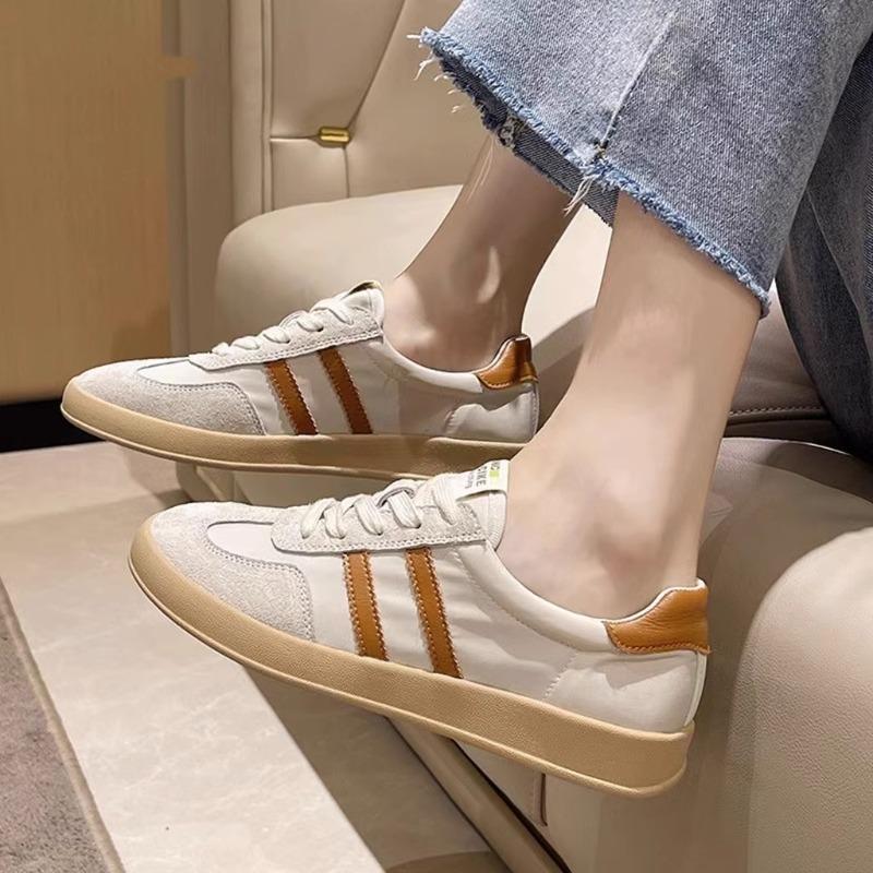 The 2025 Summer New Versatile Flat Sports and Casual Sneakers From De Xun Shoe Girls