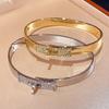 European and American Retro Round Zircon Buckle, High-end Design Bracelet, Versatile Bracelet for Women