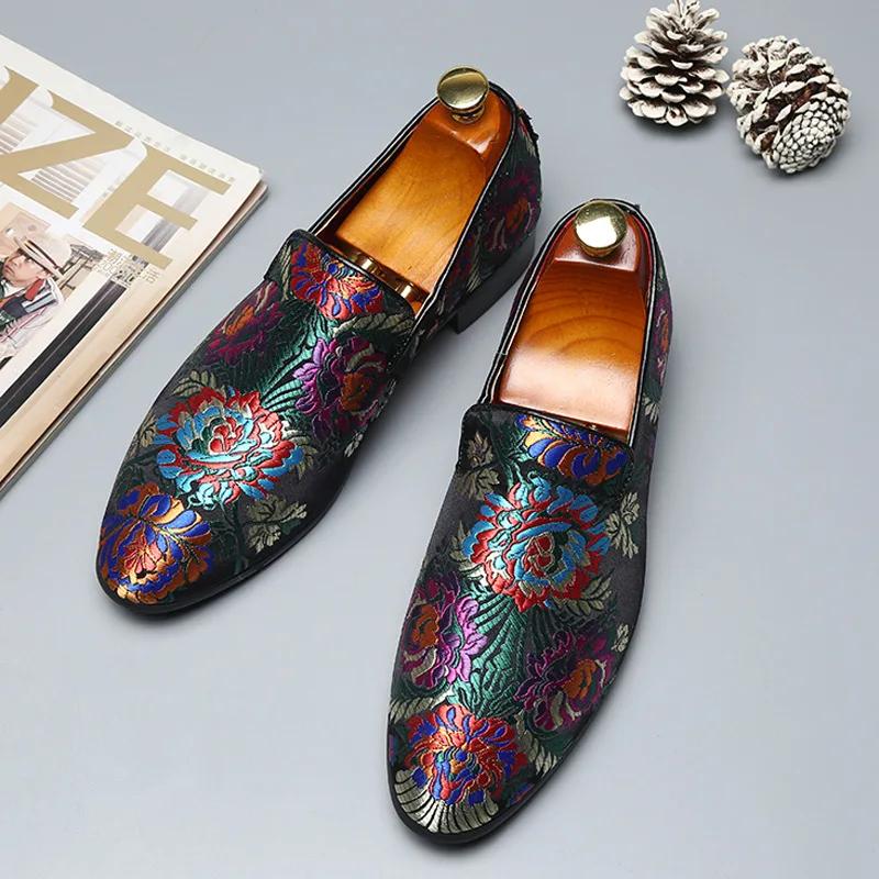 Man Men Casual Shoes Mens Comfortable Driving Mens Loafers Light Moccasins Men Retro Embroidery Party Wedding Flats