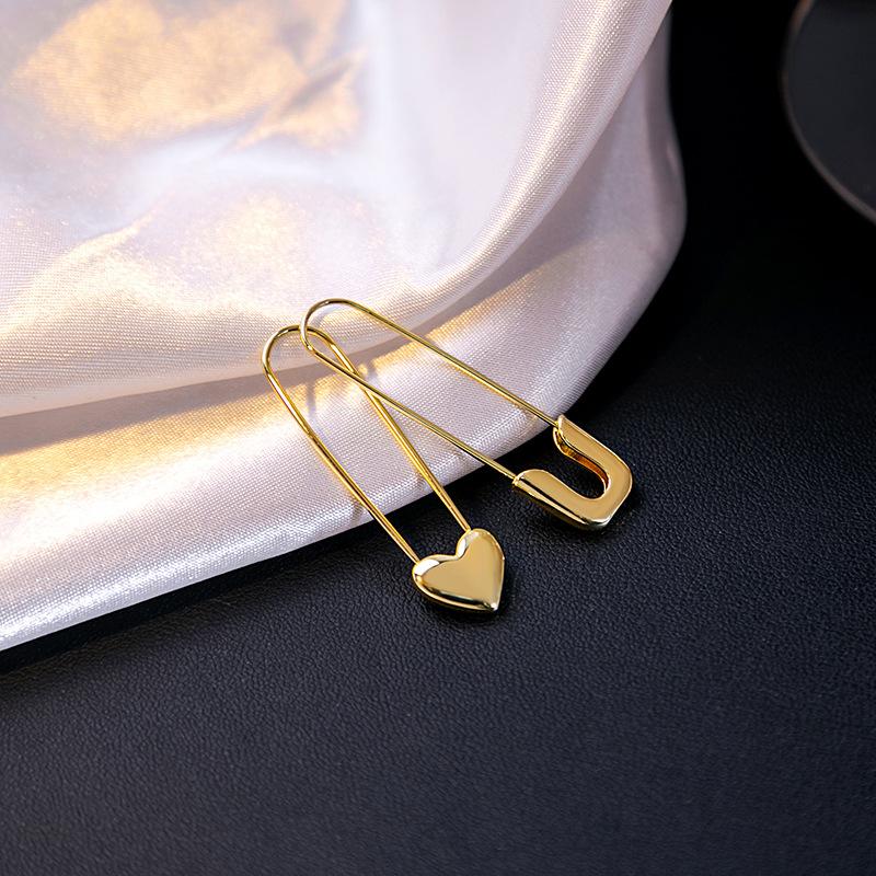 Irregular Paper Clip Love Earrings, Simple Cold Wind Studs, Geometric Metal Wind Earrings, Women