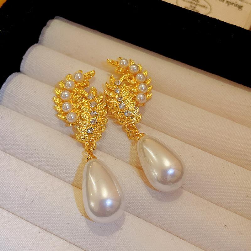 10K real gold electroplated zircon rhombus hollow earrings medieval temperament earrings light luxury earrings women