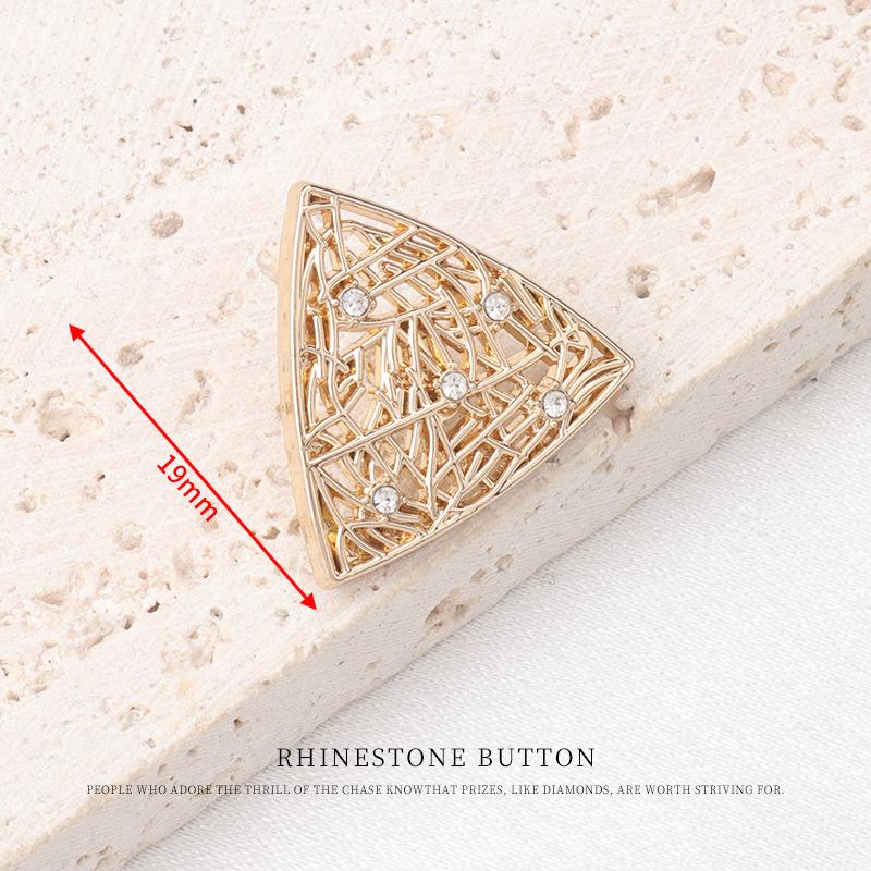 

5pcs Geometric Metal Hollow Diamond Buttons High-End Fashion Coat Trench Coat Sweater Gold Buttons Buttons Triangle 19mm