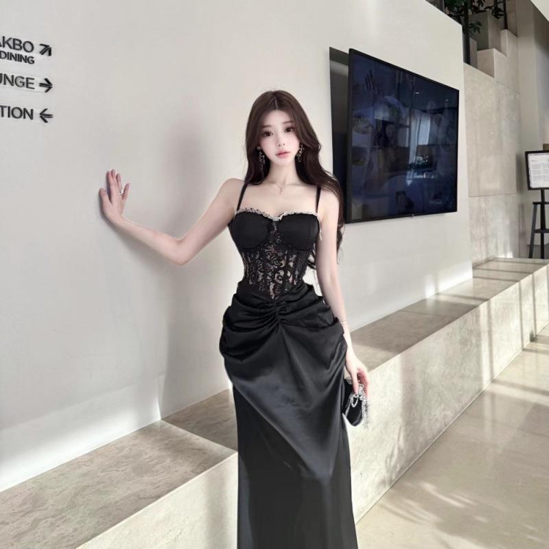 Elegant Satin Spaghetti Strap Evening Gown Small