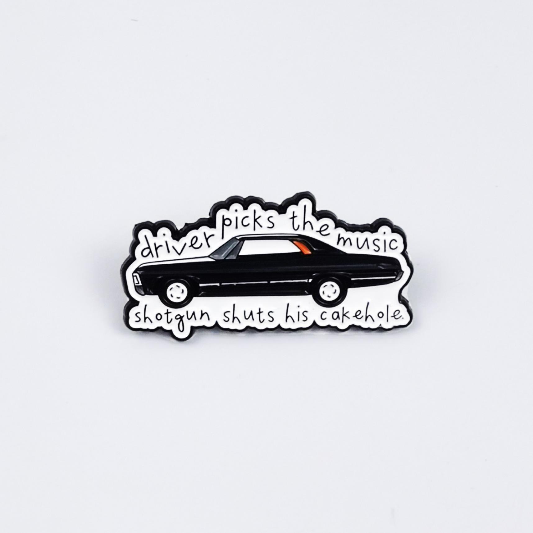 Cartoon Sedan Brooch: Stylish Badge Accessory for Backpacks