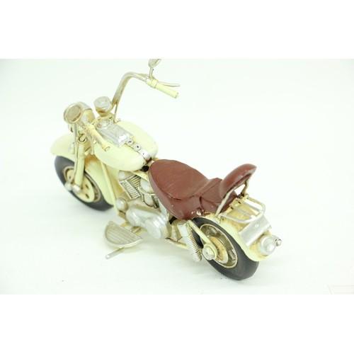 

Металлическая модель мотоцикла ручной работы