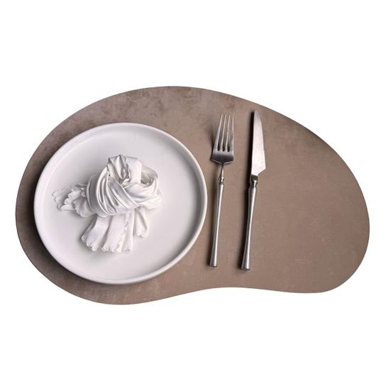 Heat Insulation Placemats, Cashew Nut Shape Pad for Dining Table, Double Side Faux Leather Table Mat for Plates, Nordic Kitchen Decor