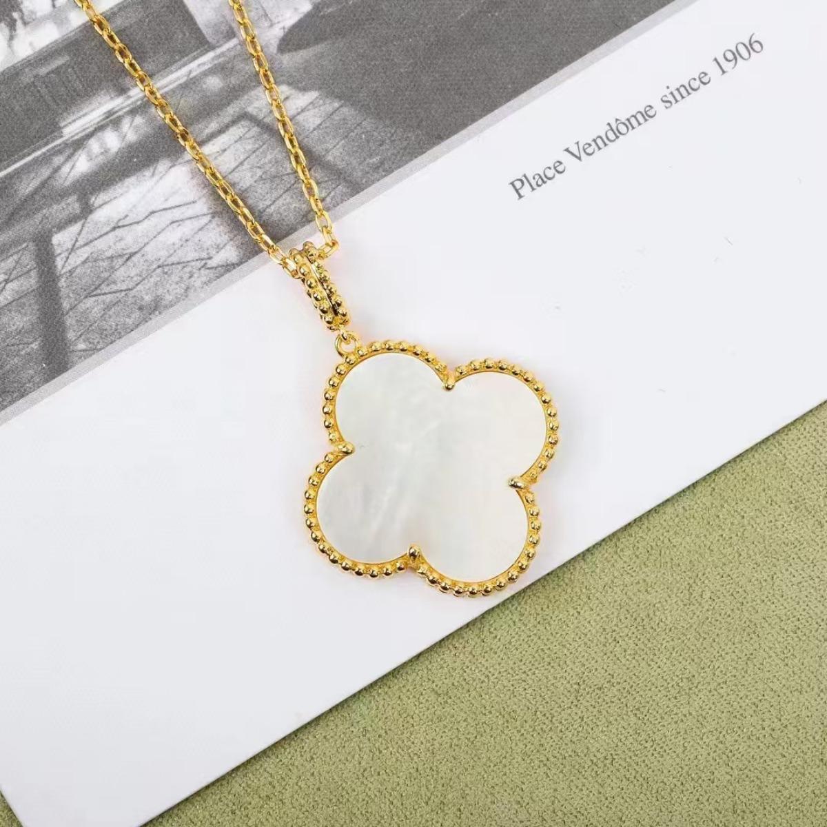 Collana Quadrifoglio di Alta Qualità Collana Fortunata di Paglia Collana Maglione Madreperla Bianca Collana da Donna 25mm
