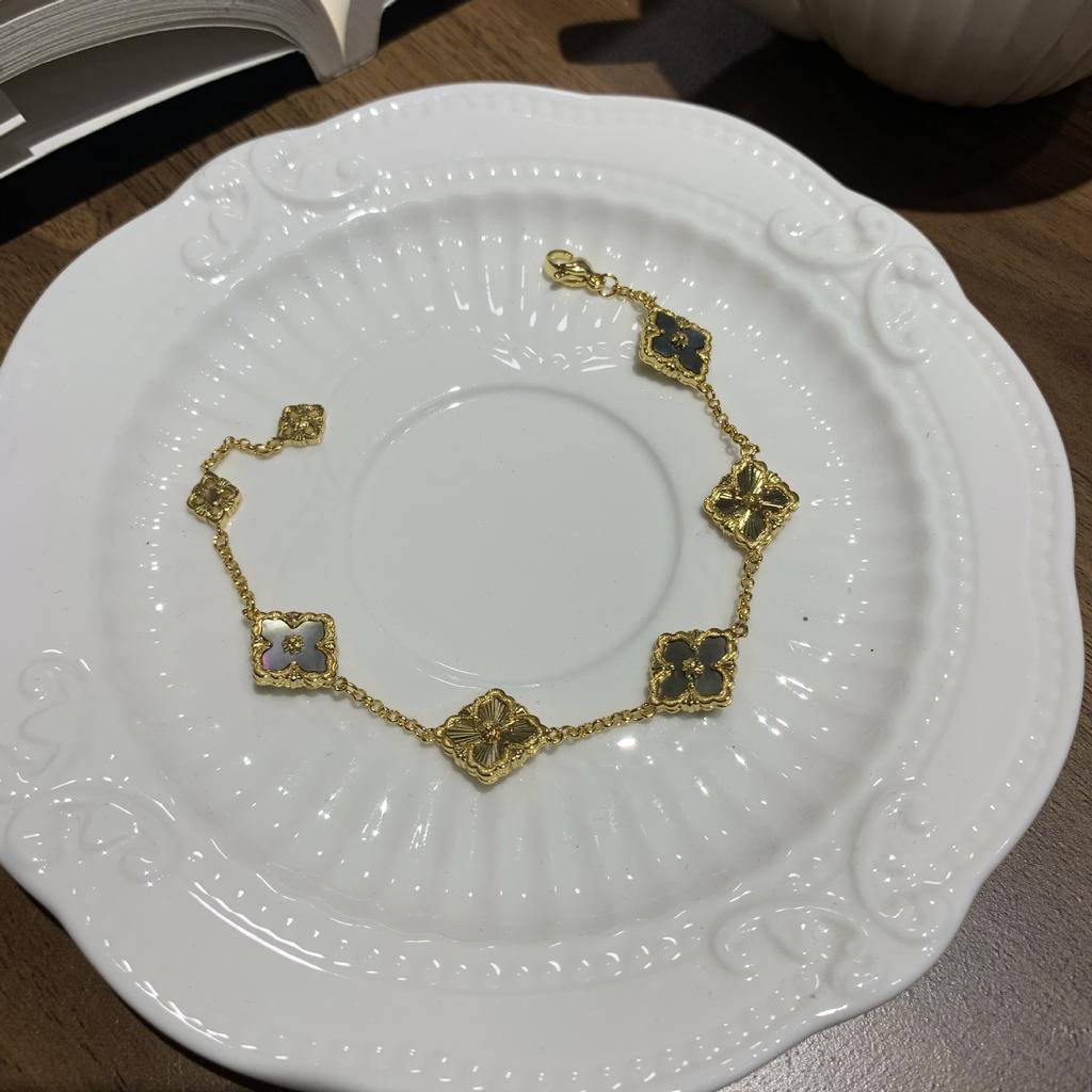 Buqi Latti Italienisch Gebürstet Mini Klein Vierblättriges Kleeblatt Fünfblättrig Laser Armband Damen Retro Hofstil