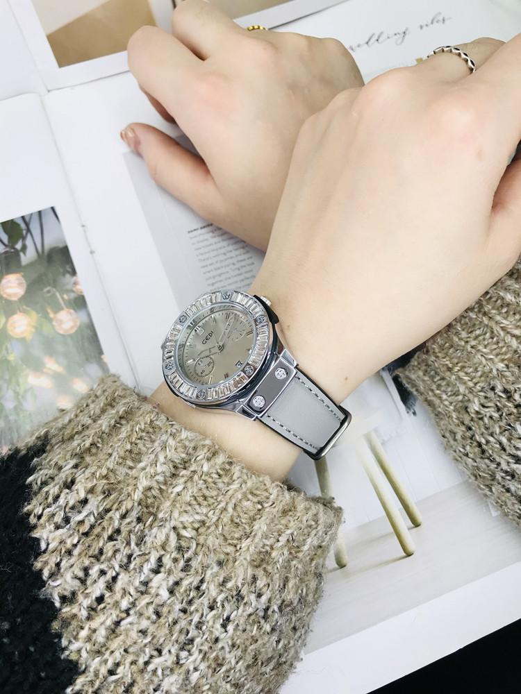 New Luxury Women'S Watch, Sophisticated Design, June New Release, Royal Oak Women'S Watch, Luxury Ladies' Wristwatch.