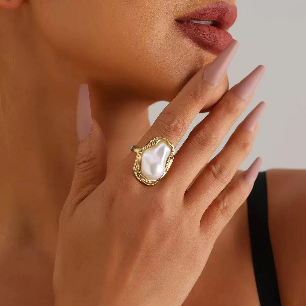 Cross-Border Retro New Simple Rrregular Baroque Imitation Pearl Personality Ladies French Ring, Suitable For Charming Intel