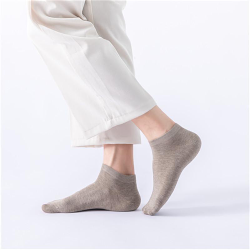 5 Pairs of Men's Retro Solid Color Short Tube Invisible Breathable Sweat Absorption Shallow Mouth Boat Socks