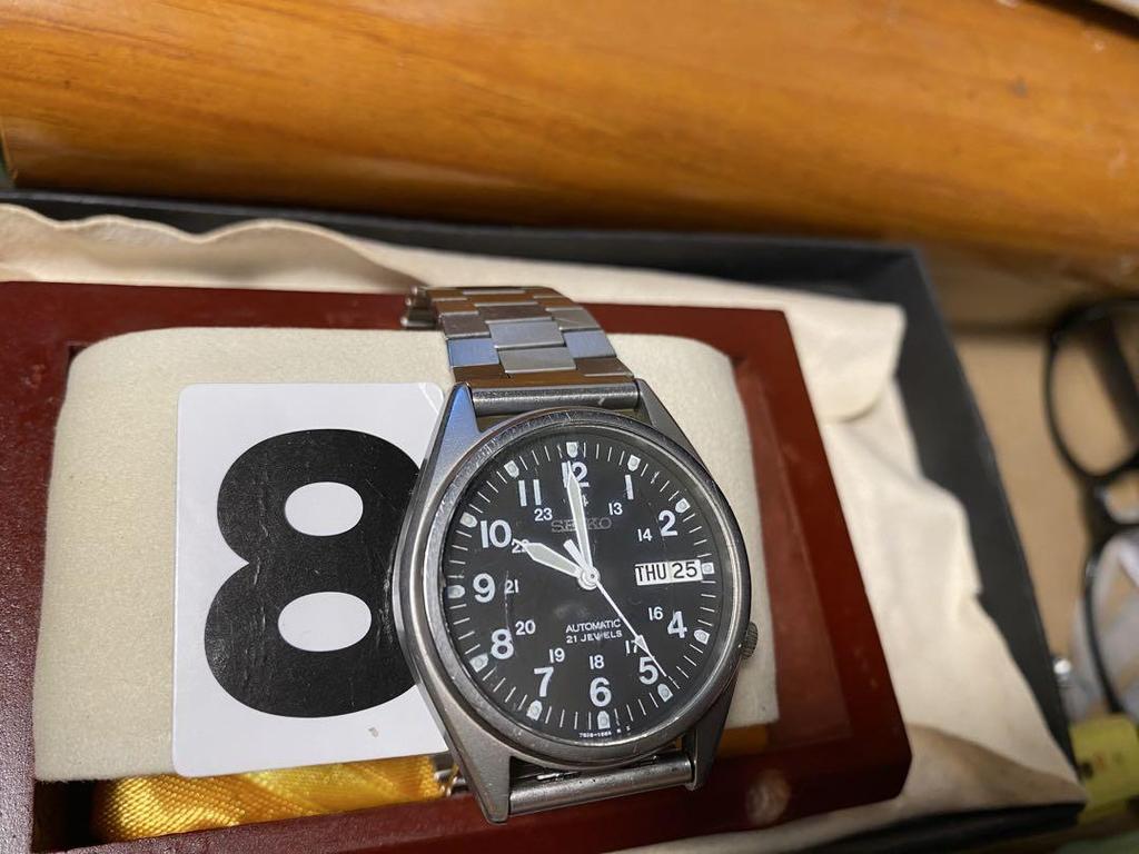 [USED] SEIKO fully automatic watch, date display, fully functional, 35mm x 17cm, valuable item details