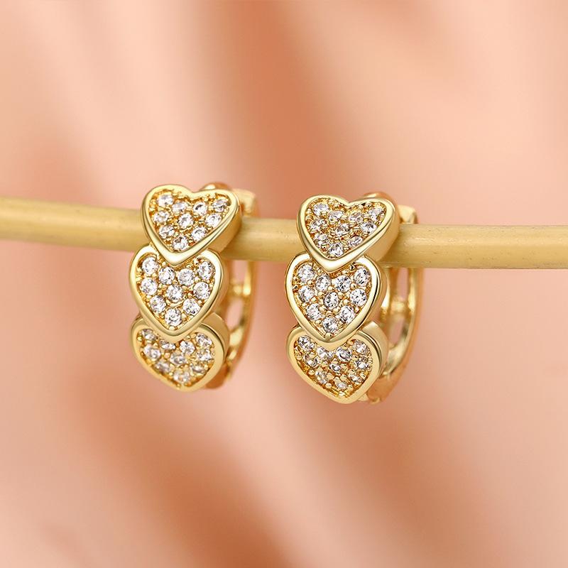 Exaggerated Personalized Earrings, Korean Temperament Zircon Love Earrings, Circle Temperament Heart-Shaped Ear Jewelry