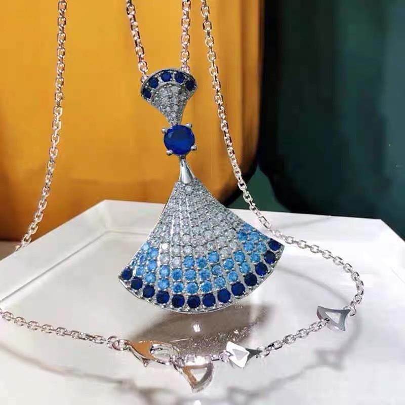 Nouveau Collier, Collier Poudre de Jade, Tempérament Luxe Léger pour Femmes, Sensation Haut de Gamme, Chaîne de Pull Tendance