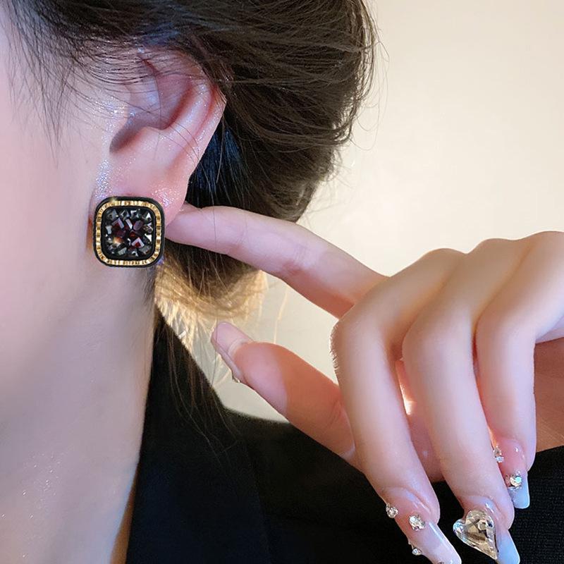 Black Crystal Square Stud Earrings, S925 Sterling Silver, High-End Elegant 2023 Fashion Jewelry.