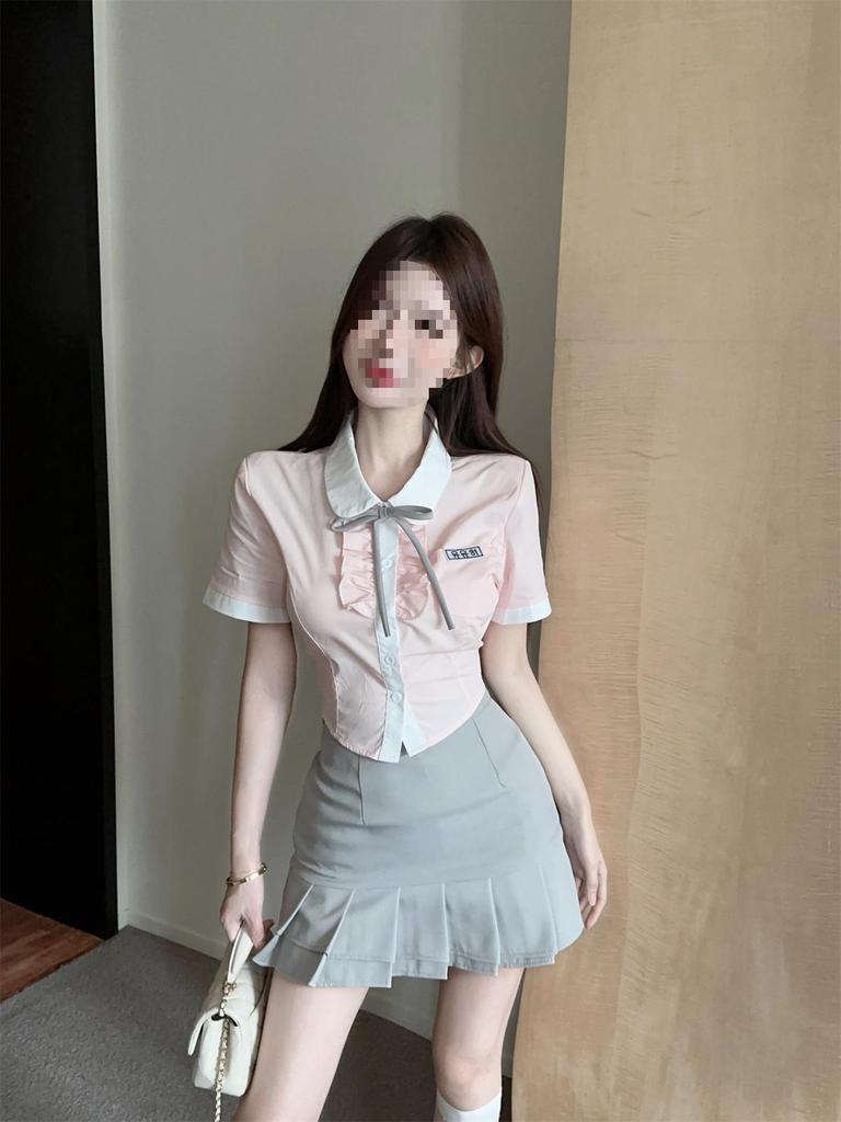 Koreanische JK-Uniform für Damen: Süßes rosa Schleifenhemd & Plisseerock Set