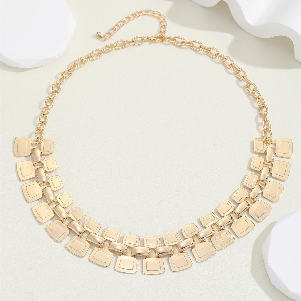 European and American fashion temperament metal necklace exaggerated ethnic style necklace jewelry women's fashion light luxury cold wind collarbone