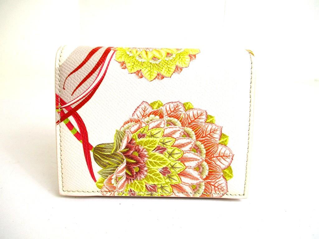 Authentic Salvatore Ferragamo Gancini Flower Motif Leather Bifold Wallet #b132  Open box