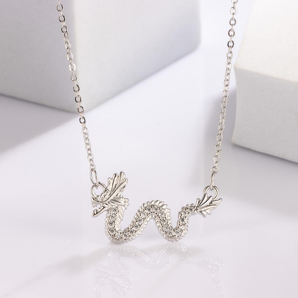 Chinese Style Domineering Natal Year Dragon Pendant Necklace, Light Luxury Temperament Design Sense Twelve Zodiac Collarbone Chain