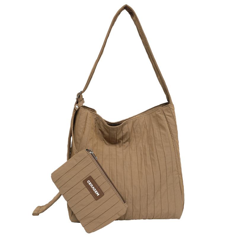 

Pleated bag, women s large-capacity bucket bag, messenger bag, niche shoulder bag, tote bag. коричневый