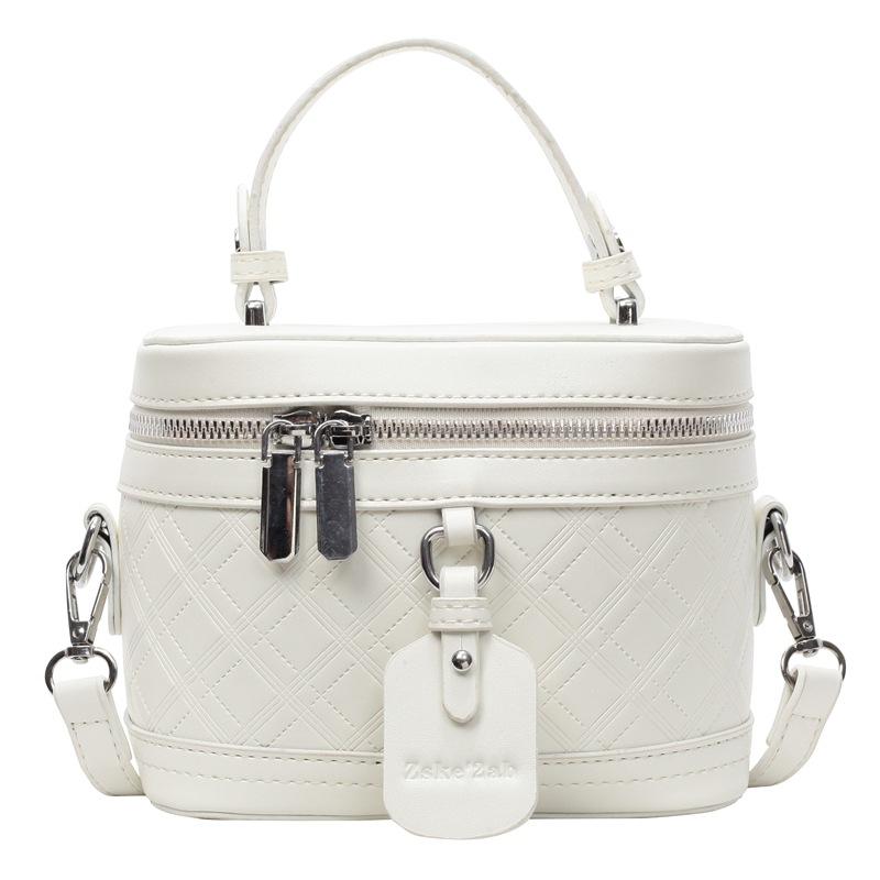 This Year's Popular Niche Design Fashion Temperament Portable Box Bag Casual Versatile Commuting Foreign Style Messenger Bag Bag Women