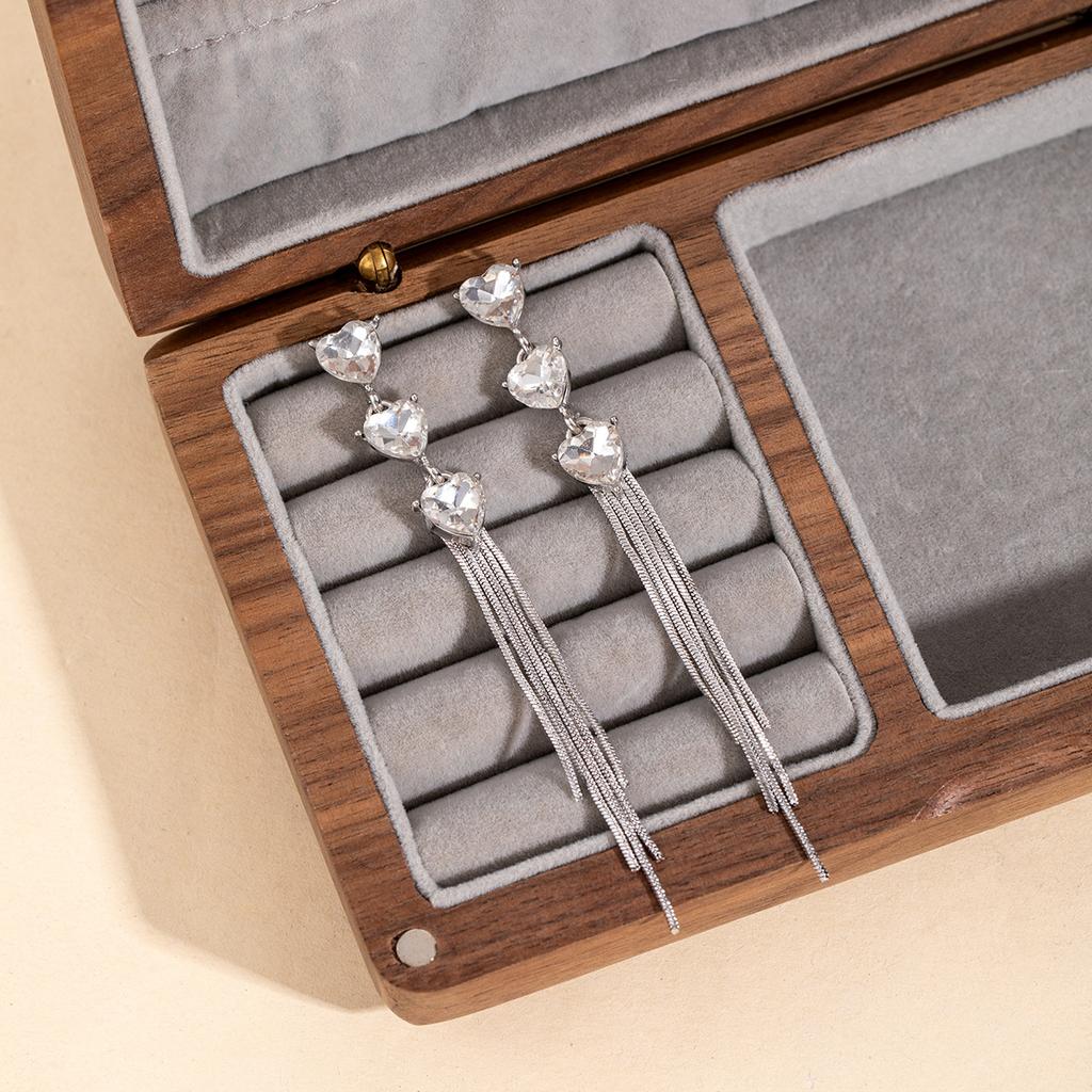 Light Luxury High-End French Earrings Women'S Long Flash Diamond Fringed Stud Earrings Temperament Elegant Niche Fashion Earrings