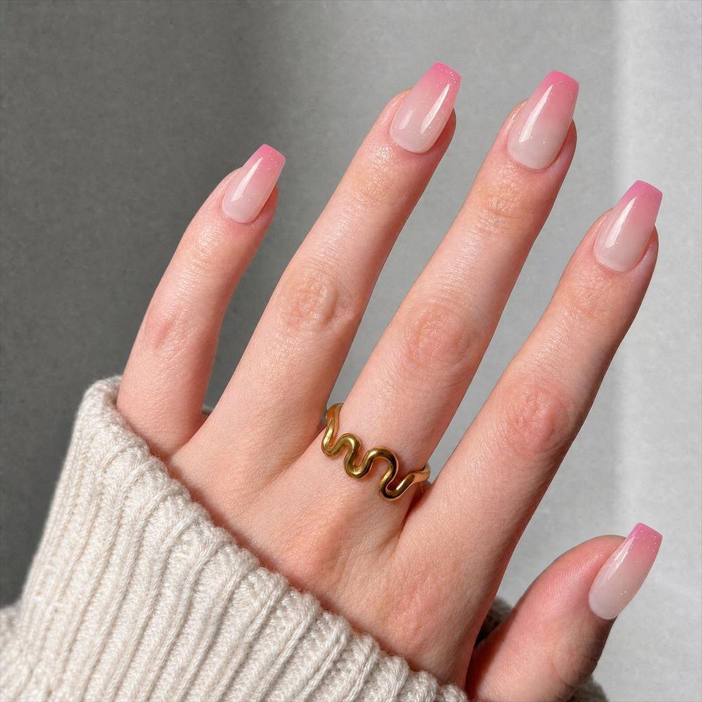 Hochwertige tragbare künstliche Nägel im Mandel-Nude-French-Stil – mittellange und lange Nagelspitzen